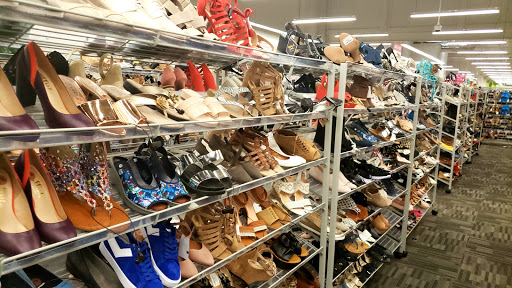 Clothing Store «Burlington Coat Factory», reviews and photos, 3333 N State Rd 7, Lauderdale Lakes, FL 33319, USA