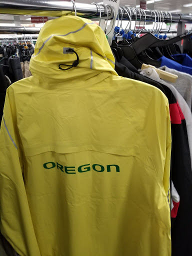 Shopping Mall «Vacaville Commons Shopping Center», reviews and photos, 2098 Harbison Dr, Vacaville, CA 95687, USA