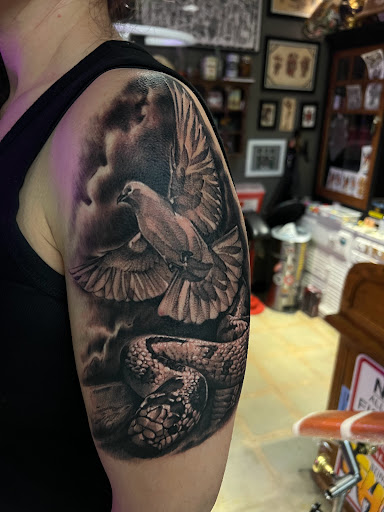 Explore birthday number tattoo ideas, creative tattoo ideas in Hesperia, available at Dinamik Tattoo