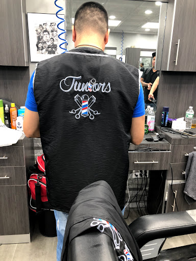 Barber Shop «Juniors barbershop», reviews and photos, 1617 Cortelyou Rd, Brooklyn, NY 11226, USA