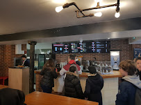 Atmosphère du Restaurant de hamburgers Black & White Burger Châtelet à Paris - n°9