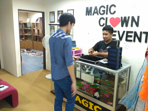 Magic Shop Malaysia - Learn Magic Trick, Magic Lesson, Magic Props/ Supply, Magic Class/ Course