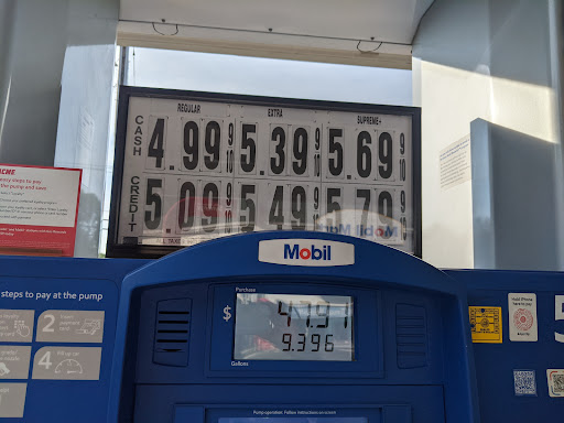 Convenience Store «Mobil Mart», reviews and photos, 109 W Ramapo Rd, Garnerville, NY 10923, USA