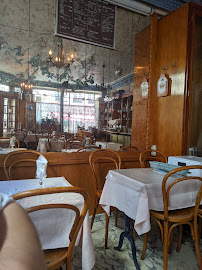 Atmosphère du Restaurant français Restaurant Chez Lucette à Paris - n°8