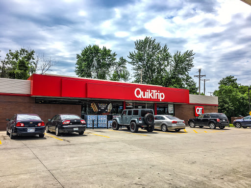 Gas Station «QuikTrip», reviews and photos, 6015 E 147th St, Grandview, MO 64030, USA