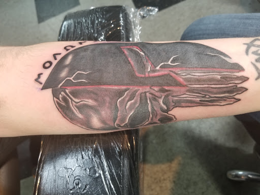 Tattoo Shop «22 Caliber Tattoo Studio», reviews and photos, 3501 Parsons Ave, Columbus, OH 43207, USA