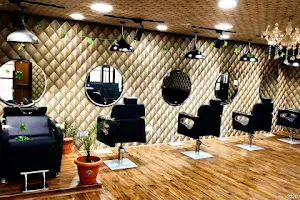 Revive Beauty Salon image