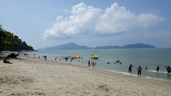 Teluk Senangin Beach'in fotoğrafı imkanlar alanı