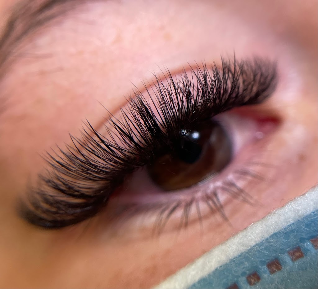 The Lash Room LLC 19075