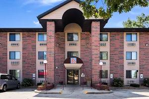 Motel 6 Prospect Heights, IL image