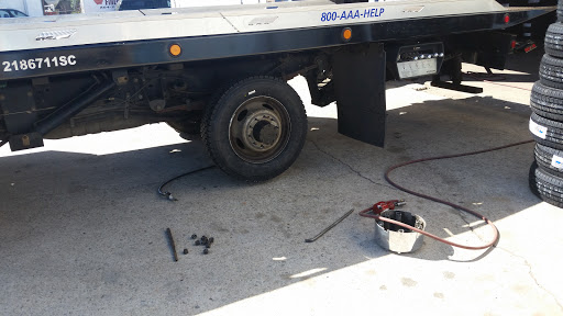 Tire Shop «Robbins Tire & Auto», reviews and photos, 225 N Washington Ave, Greenville, SC 29611, USA