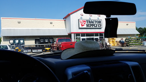 Home Improvement Store «Tractor Supply Co.», reviews and photos, 433 Centerville Turnpike S, Chesapeake, VA 23322, USA