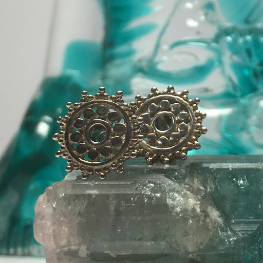 Tattoo Shop «Royal Flesh Tattoo and Piercing», reviews and photos, 4005 N Broadway St, Chicago, IL 60613, USA