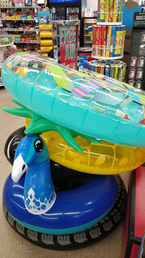 Variety Store «Five Below», reviews and photos, 1468 E Golf Rd, Schaumburg, IL 60173, USA