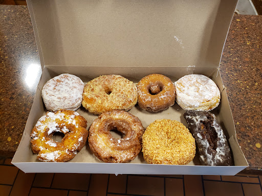 Donut Shop «Dandee Donut Factory», reviews and photos, 1900 E Atlantic Blvd, Pompano Beach, FL 33060, USA