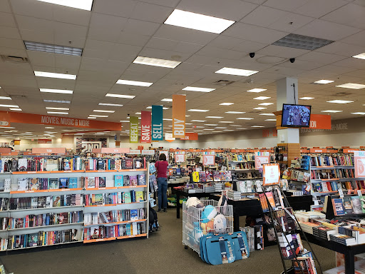 Used Book Store «2nd & Charles», reviews and photos, 2904 Prince William Pkwy, Woodbridge, VA 22192, USA