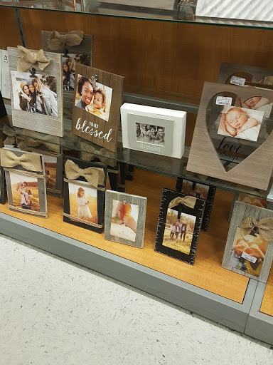 Department Store «T.J. Maxx», reviews and photos, 832 Plaza Blvd, Lancaster, PA 17601, USA