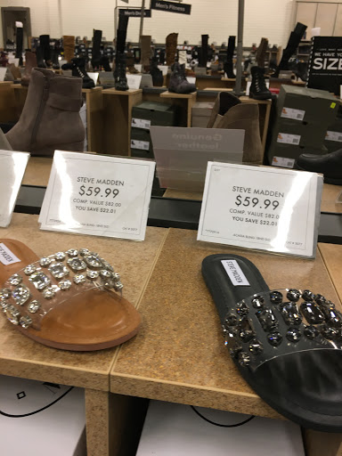 Shoe Store «DSW Designer Shoe Warehouse», reviews and photos, 7616 Farm to Market 1960 Rd W, Houston, TX 77069, USA