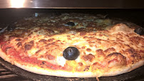 Plats et boissons du Pizzeria L'instant Pizza à Valentigney - n°19