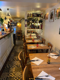 Bar du Restaurant italien AMORE da Francesca - restaurant pizzeria à Paris - n°18
