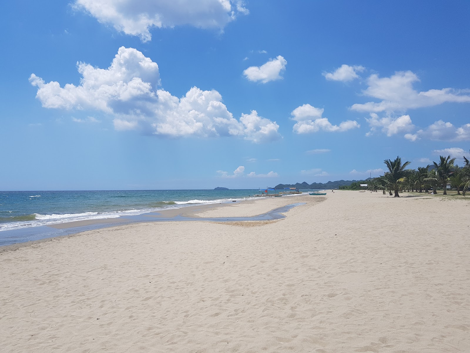 Foto di Poblacion Beach con molto pulito livello di pulizia
