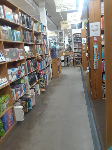 Book Store «Half Price Books», reviews and photos, 5017 Excelsior Blvd, St Louis Park, MN 55416, USA