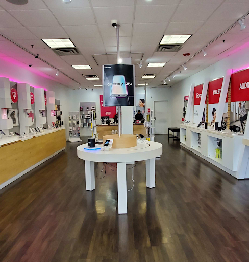 Cell Phone Store «T-Mobile», reviews and photos, 411 Barnum Avenue Cutoff G213, Stratford, CT 06614, USA