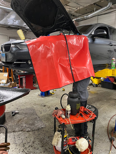 Auto Repair Shop «Horse Stable Automotive, Inc.», reviews and photos, 101 Kelly St, Elk Grove Village, IL 60007, USA