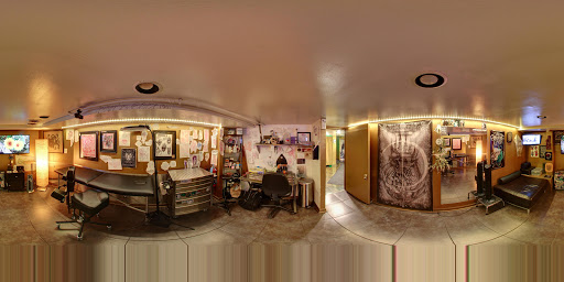 Tattoo Shop «Metamorph Tattoo Studios», reviews and photos, 1456 N Milwaukee Ave, Chicago, IL 60622, USA