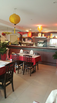 Atmosphère du Restaurant vietnamien Le Dragon d'or à Venelles - n°4