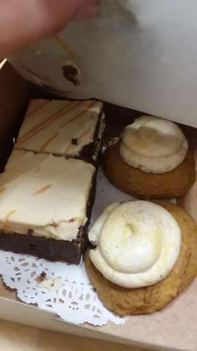 Wedding Bakery «THE CHOCOLATE a dessert cafe», reviews and photos, 212 State St, Orem, UT 84058, USA