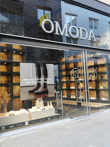 Stores to buy men's slippers Antwerp