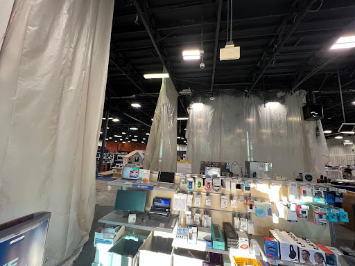 Electronics Store «Best Buy», reviews and photos, 390 N Moorpark Rd, Thousand Oaks, CA 91360, USA