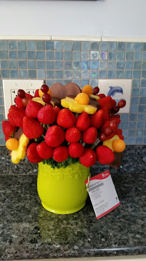 Gift Shop «Edible Arrangements», reviews and photos, 28901 S Western Ave Ste. 117, Rancho Palos Verdes, CA 90275, USA