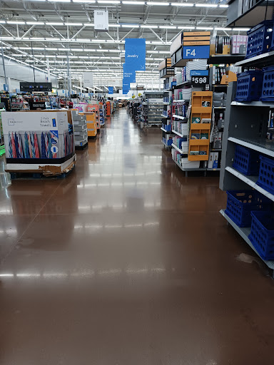 Department Store «Walmart Supercenter», reviews and photos, 2020 Bashford Manor Ln, Louisville, KY 40218, USA