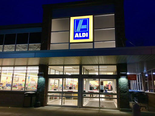 ALDI, 239 Clairton Blvd, West Mifflin, PA 15236, USA, 
