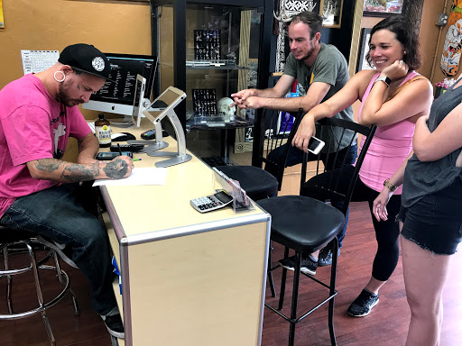 Tattoo Shop «Funhouse Tattoo», reviews and photos, 1453 Garnet Ave, San Diego, CA 92109, USA