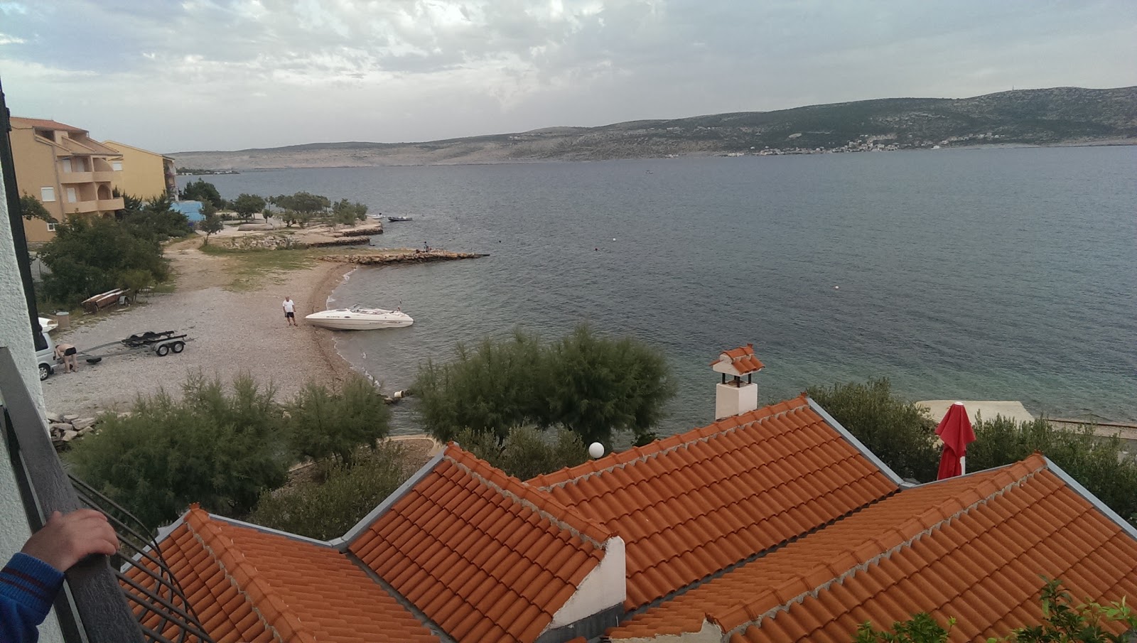 Photo de Opcina Starigrad avec plusieurs petites baies