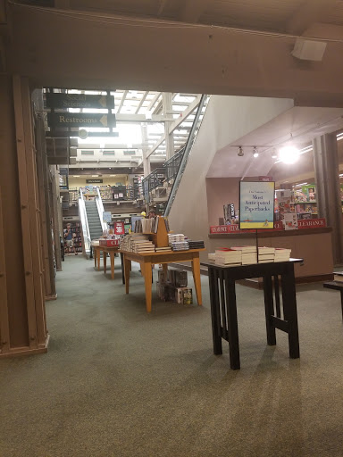 Book Store Barnes Noble Reviews And Photos 6326 E Pacific