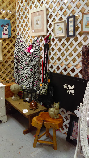 Thrift Store «County Line Thrift Store», reviews and photos, 4130 Charles Hardy Pkwy, Dallas, GA 30157, USA