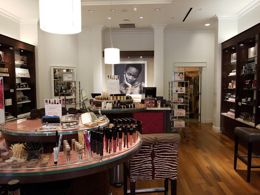 Shopping Mall «The Mall at Partridge Creek», reviews and photos, 17420 Hall Rd, Charter Twp of Clinton, MI 48038, USA