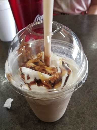 Hamburger Restaurant «lov-a burger», reviews and photos, 49660 Gratiot Ave, New Baltimore, MI 48051, USA