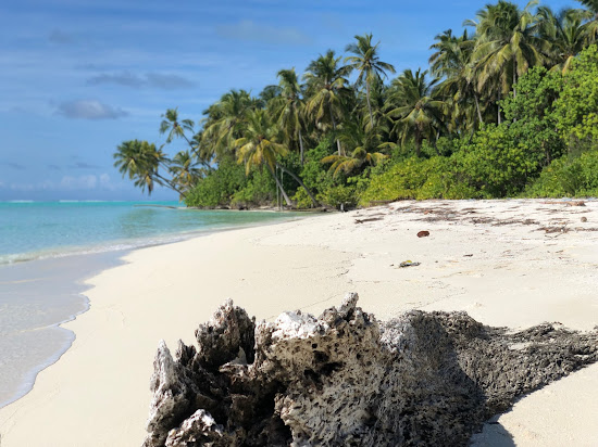 Fohtheyo bodufushi Beach