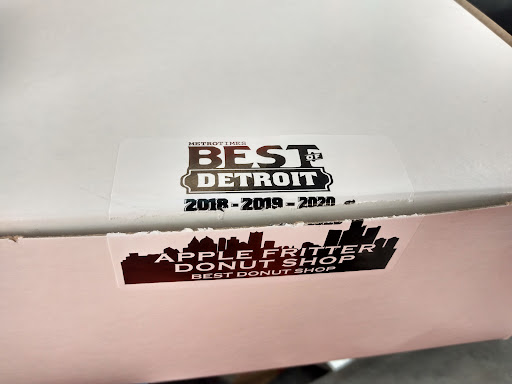 Donut Shop «Apple Fritter Donut Shop», reviews and photos, 741 E 9 Mile Rd, Ferndale, MI 48220, USA