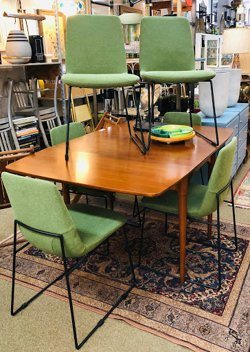 Used Furniture Store «Furniture Lounge», reviews and photos, 11 E University Ave, Champaign, IL 61820, USA