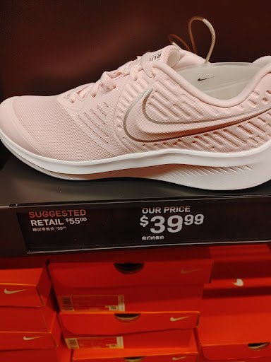 Clothing Store «Nike Factory Store», reviews and photos, 600 Bluebird Ct, Central Valley, NY 10917, USA