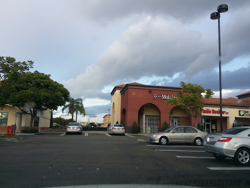 T-Mobile, 6777 Westminster Ave, Westminster, CA 92683, USA, 