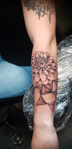Explore aunt and niece tattoo ideas, creative tattoo ideas in Lagrangeville, available at Black Cherry Tattoo Studio NY