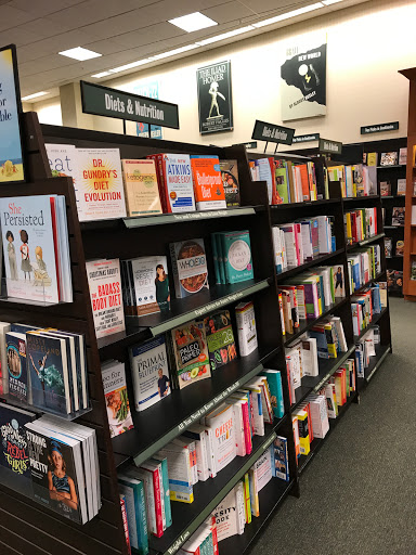 Book Store «Barnes & Noble», reviews and photos, 230 Main St, White Plains, NY 10601, USA