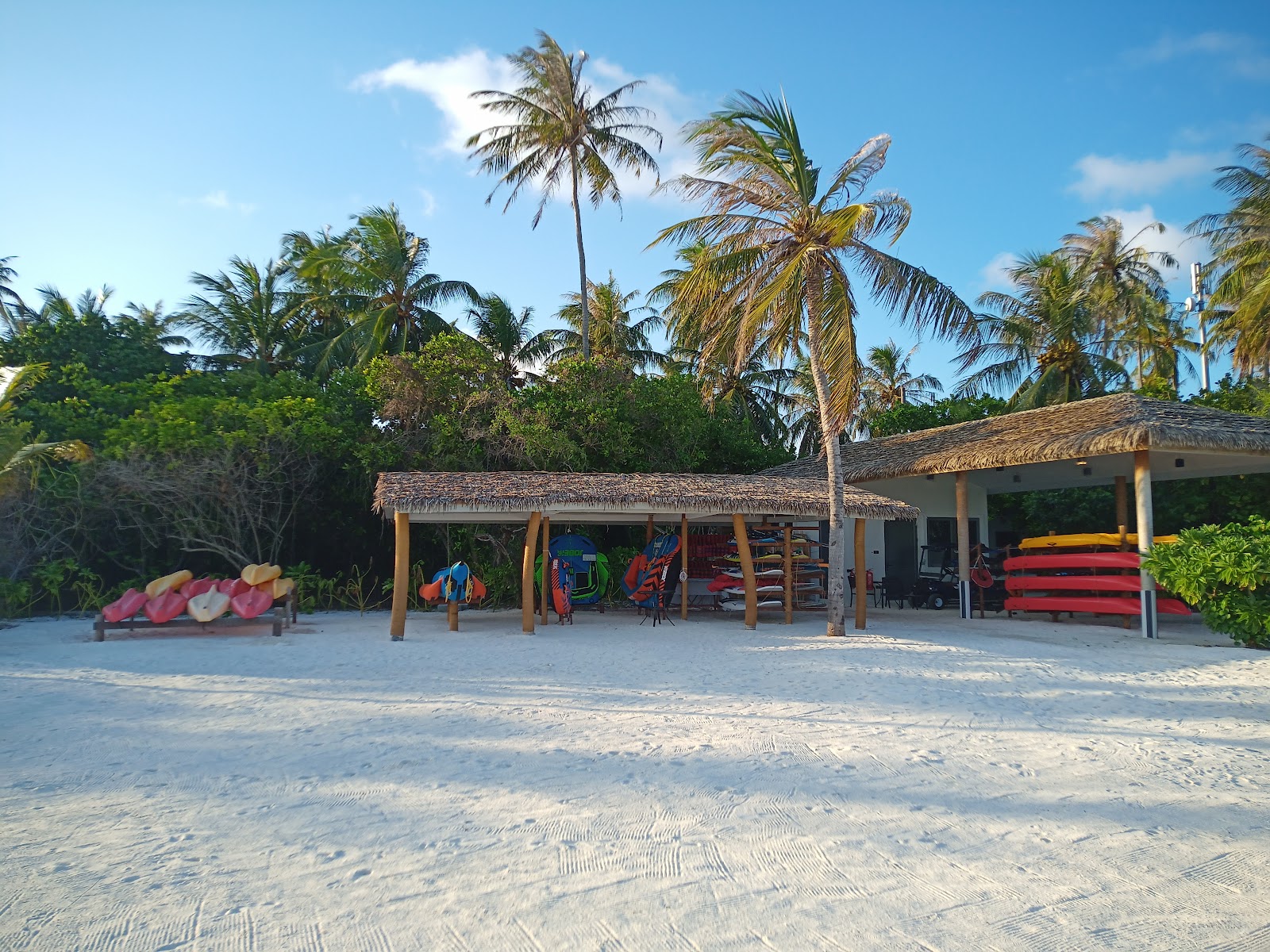 Fotografie cu Plaja Insulei Thilamaafushi cu nivelul de curățenie înalt